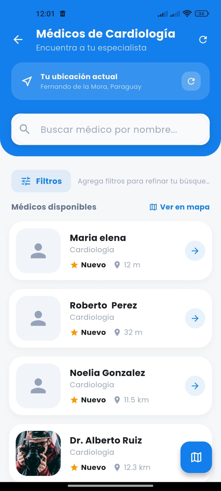 Lista de médicos disponibles de una especialidad con distancia y opción de ver en mapa